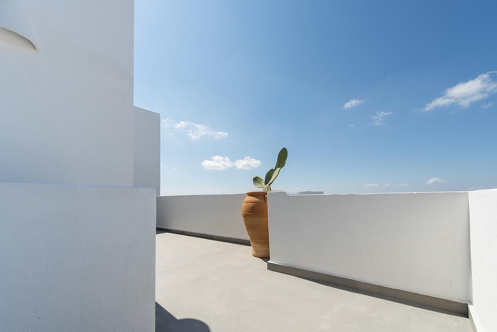 Impressive One Ormos Athinios Exterior foto